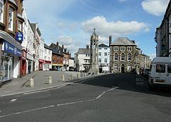Launceston, Cornwall httpsuploadwikimediaorgwikipediacommonsthu
