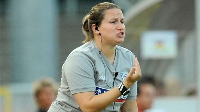 Laura Harvey Harvey replaces Gervaise at Arsenal UEFA Women39s