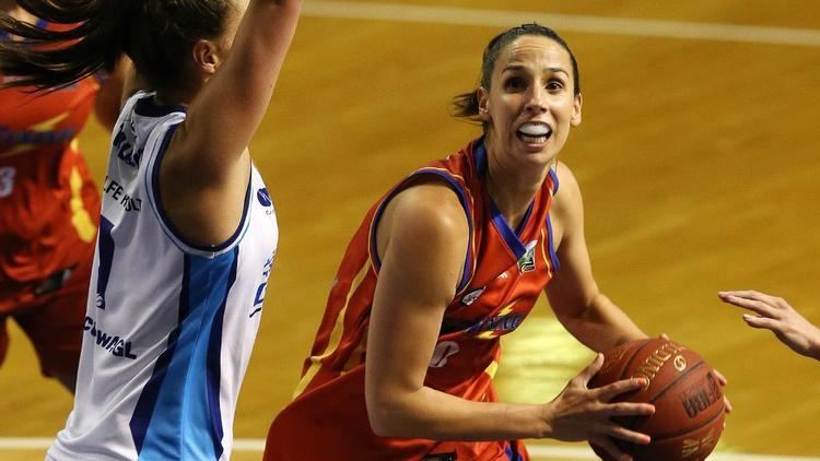 Laura Hodges New Adelaide Lightning coach Chris Lucas hopes to sign Laura Hodges