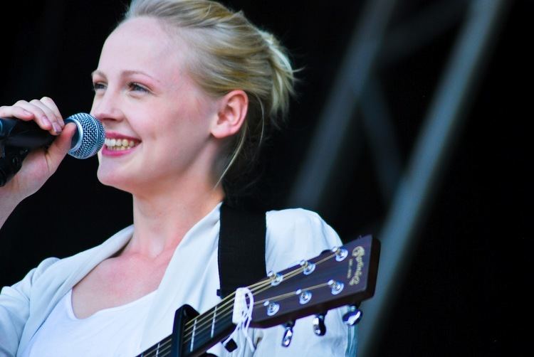 Laura Marling About Alas I Love Laura Marling