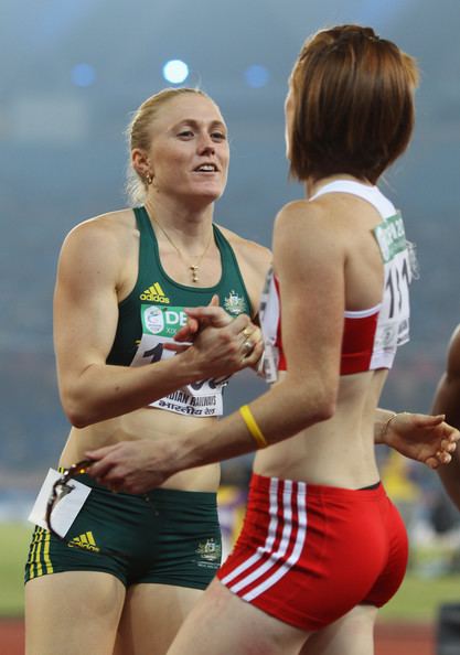 Laura Turner Laura Turner and Sally Pearson Photos Photos 19th Commonwealth