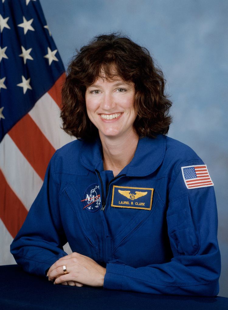 Laurel Clark FileLaurel Clark NASA photo portrait in blue suitjpg