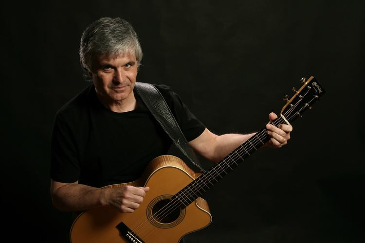 Laurence Juber Exclusive ExWings guitarist Laurence Juber talks about