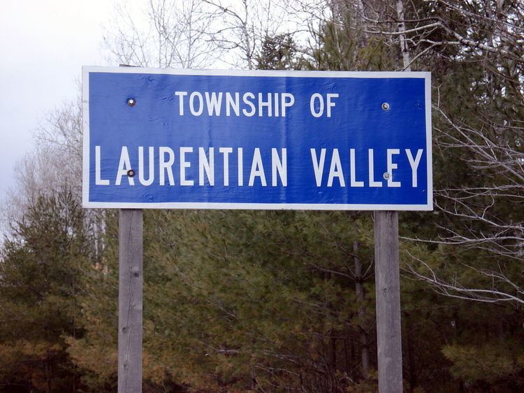 Laurentian Valley httpsuploadwikimediaorgwikipediacommonsthu