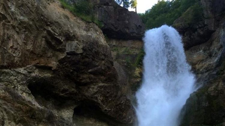 Lava Canyon Falls Man dies going over 100foot Lava Canyon Falls KOMO