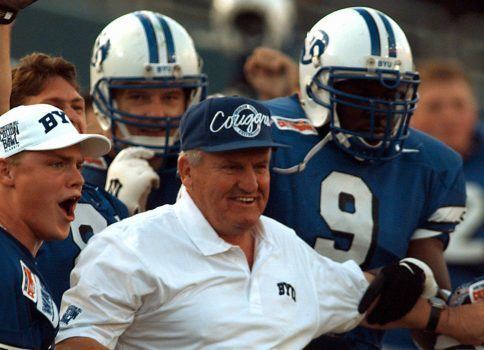 LaVell Edwards BYU football coaching legend LaVell Edwards dies at age 86