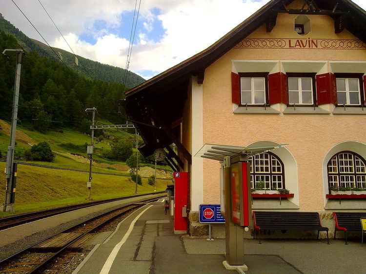 Lavin (Rhaetian Railway station)