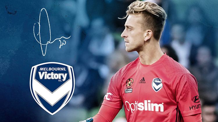 Lawrence Thomas (footballer) Lawrence Thomas resigns with Melbourne Victory Melbourne Victory