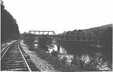Layton Bridge httpsuploadwikimediaorgwikipediacommonsthu