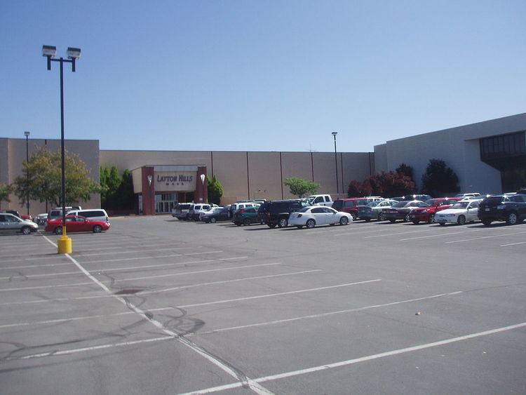 Layton Hills Mall httpsuploadwikimediaorgwikipediacommonsthu