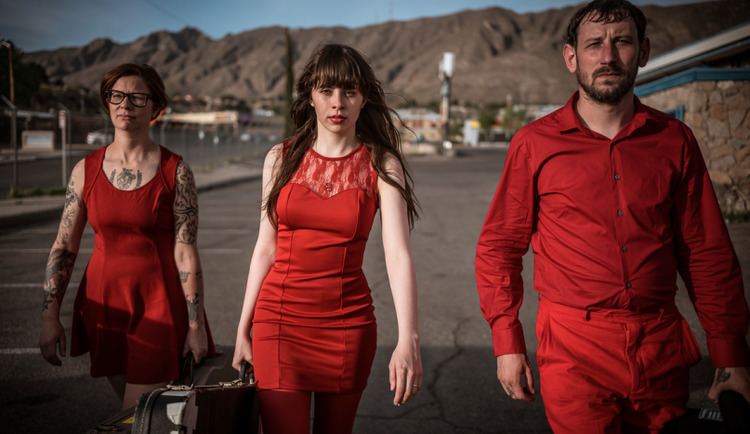 Le Butcherettes Le Butcherettes Are Caked in the Blood of Mexico An Interview with