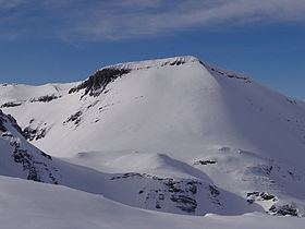 Le Cheval Blanc (mountain) httpsuploadwikimediaorgwikipediacommonsthu