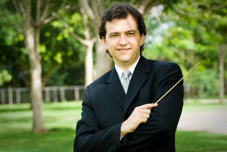 Leandro Carvalho Maestro Leandro Carvalho Musicoteca da Orquestra de Mato