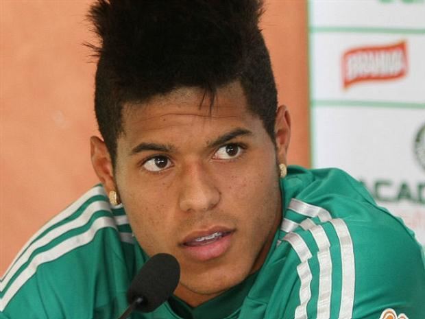 Leandro (footballer, born 1993) cdnfoxsportscombrsitesfoxsportsbrfilesimg