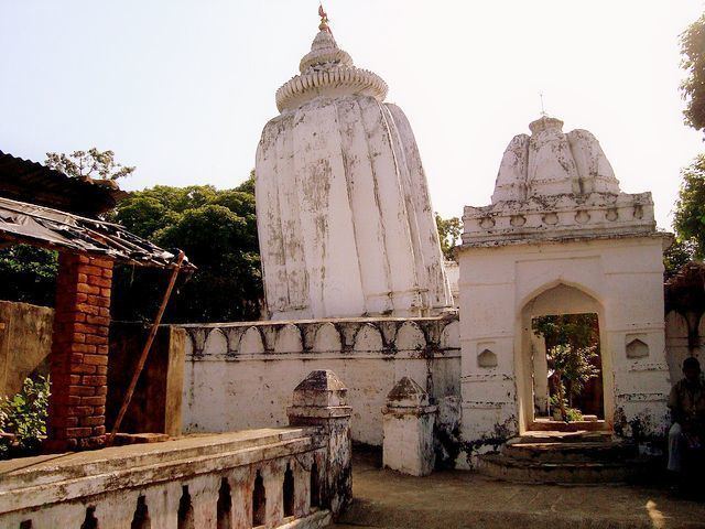 Leaning Temple of Huma Orissa Tourism Places An Inside View Huma Temple Leaning Temple