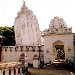 Leaning Temple of Huma District Portal Tourist place details