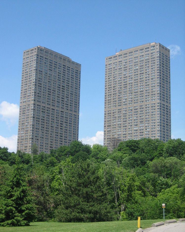 Leaside Towers