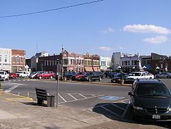 Lebanon, Tennessee httpsuploadwikimediaorgwikipediacommonsthu