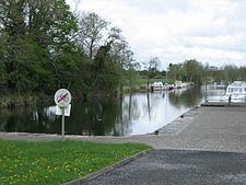 Lecarrow Canal httpsuploadwikimediaorgwikipediacommonsthu