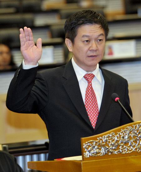 Lee Chee Leong Lee Chee Leong two others take oath as senators