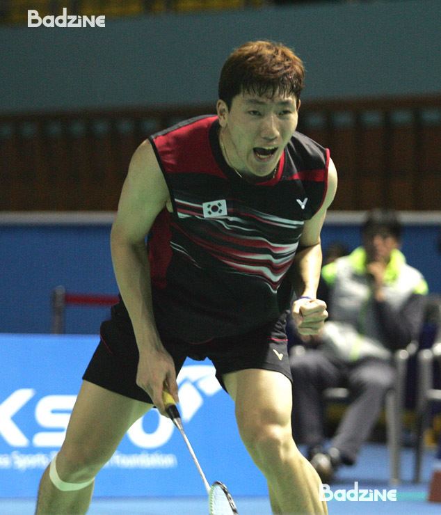 Lee Dong-keun (badminton) Upset and rule change send Lee to Rio