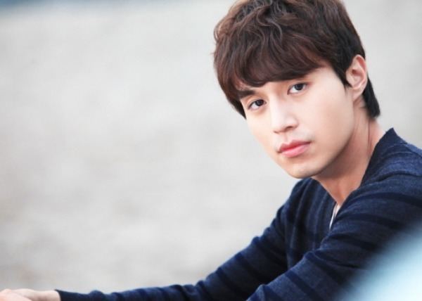 Lee Dong-wook Lee Dong Wook Reveals His Past Nickname on quotRoommatequot Soompi