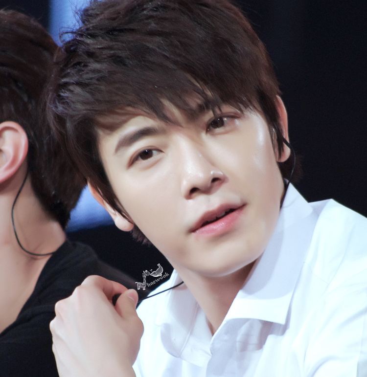 Lee Donghae Lee Donghae Twitter Top Pictures Gallery Online