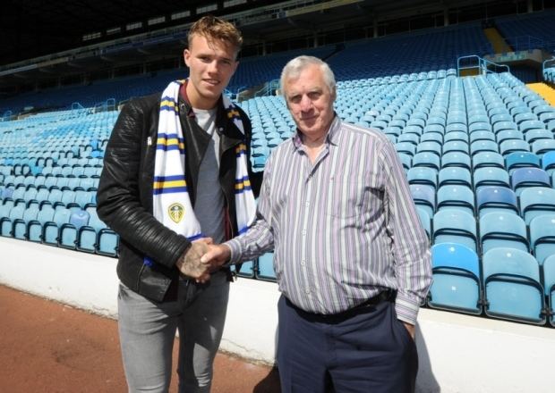 Lee Erwin (footballer) Video Leeds United offer too good to turn down as Erwin