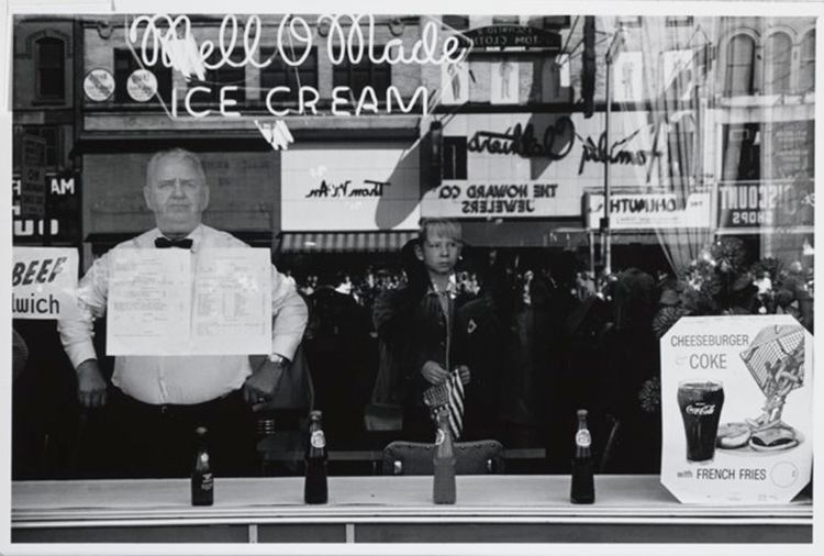 Lee Friedlander Lee Friedlander Reflections can be an interesting way to completely