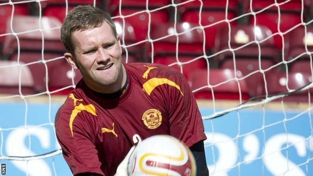 Lee Hollis BBC Sport Motherwell goalkeeper Lee Hollis extends contract