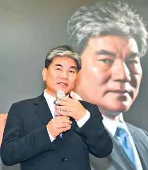 Lee Hong-yuan Lee Hongyuan might run for president report Taipei Times