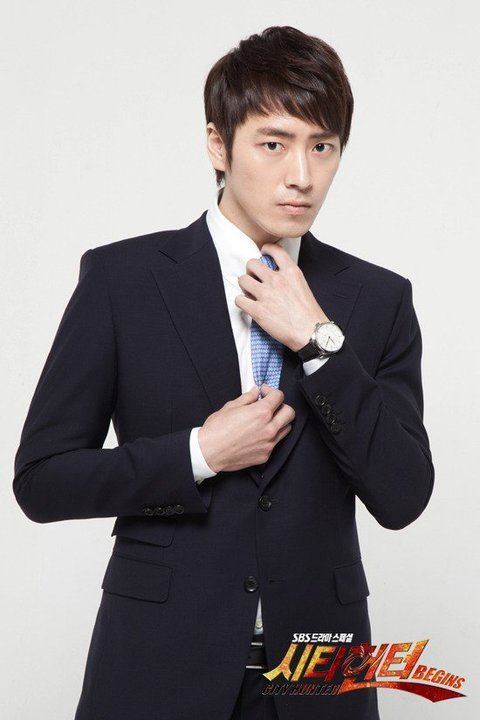 Lee Joon-hyuk Lee Joon Hyuk is an Intelligent Prosecutor in 39City Hunter