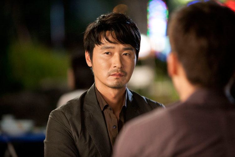 Lee Sung-jae Choi Siwon and Lee Sung Jae Have quotDrink Battlequot in