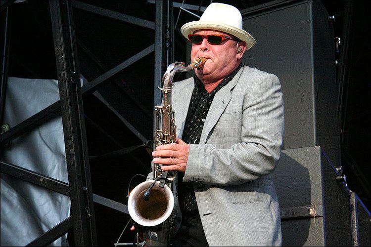 Lee Thompson (saxophonist) People of interest Love Barnet