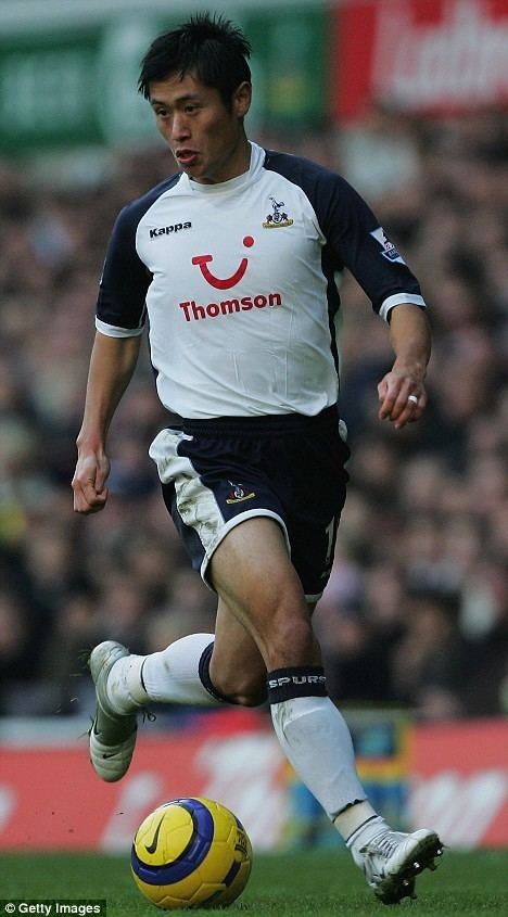 Lee Young-pyo Spurs39 clearout continues as defender Lee heads for