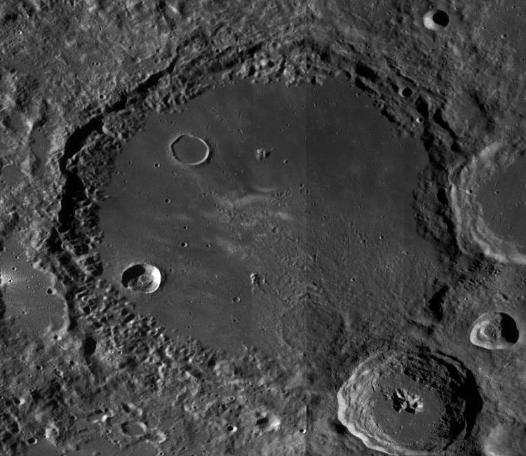 Leibnitz (crater)