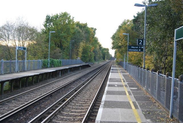 Leigh railway station
