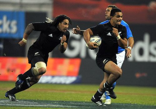 Lelia Masaga Lelia Masaga on the break for the All Blacks with Ma39a