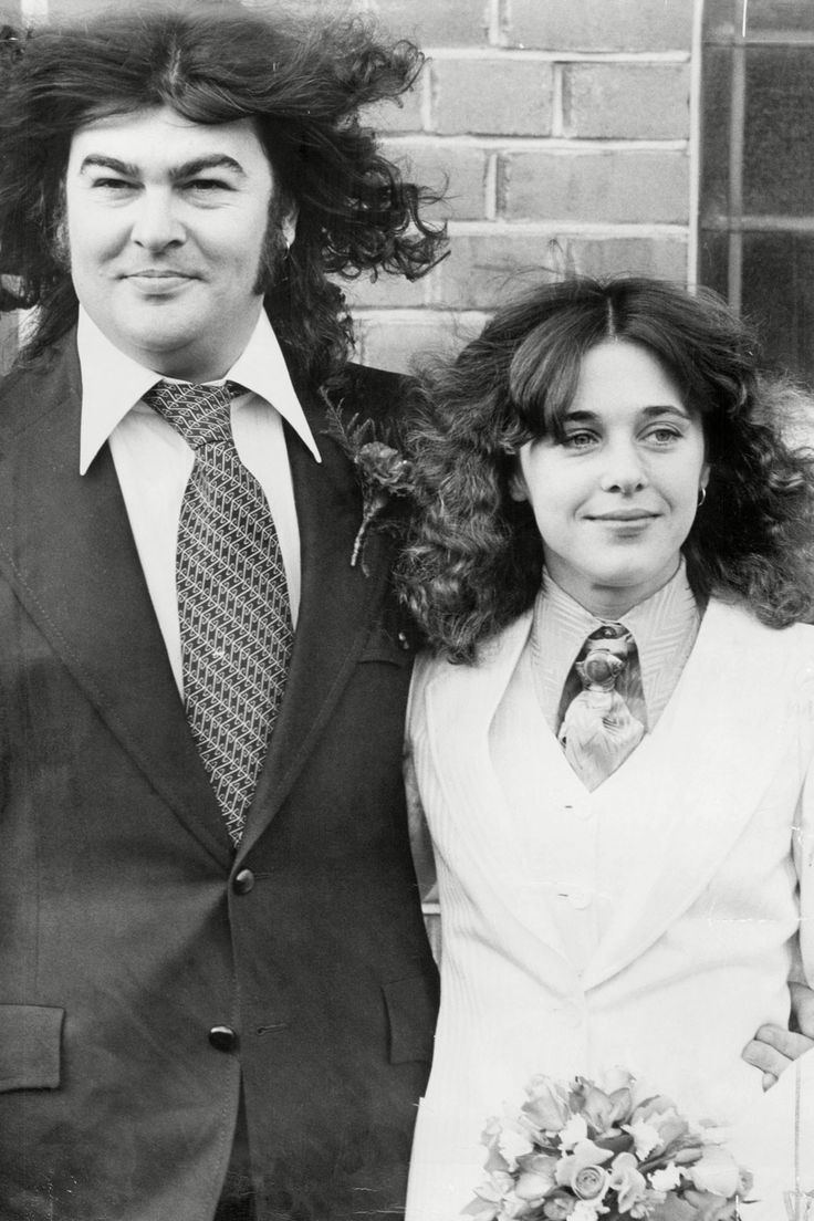 Suzi Quatro wearing vest, long sleeves and neck tie married her first husband Len Tuckey wearing tuxedo in 1976 at Collier Row In Essex