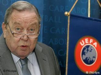 Lennart Johansson Frances Platini Elected UEFA President Sports DWCOM