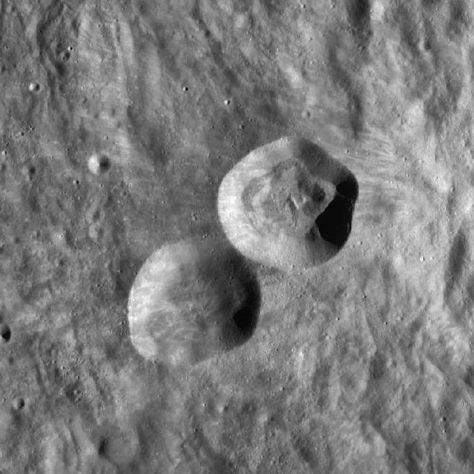 Lents (crater)