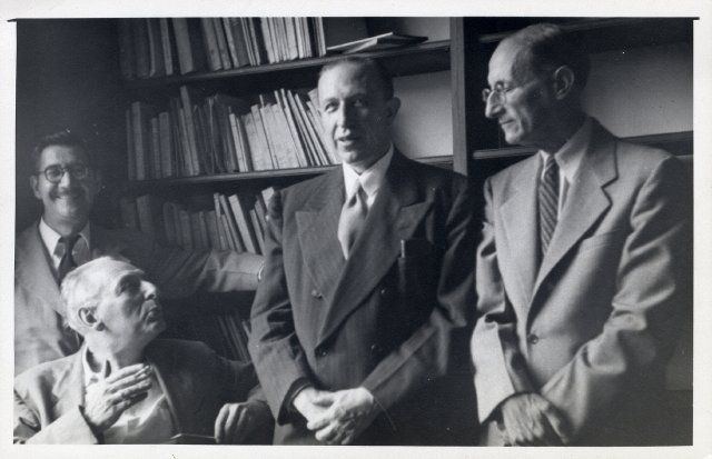 Leo Spitzer De izquierda a derecha Vicente Llorns Leo Spitzer Pedro Salinas