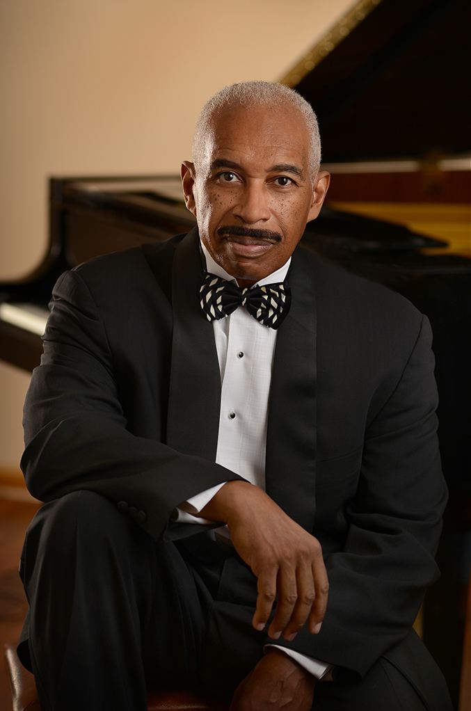 Leon Bates (pianist) Photos Joanne Rile Artists Management