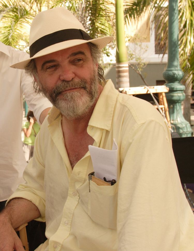 Leon Ichaso Len Ichazo writer film director Born Havana The