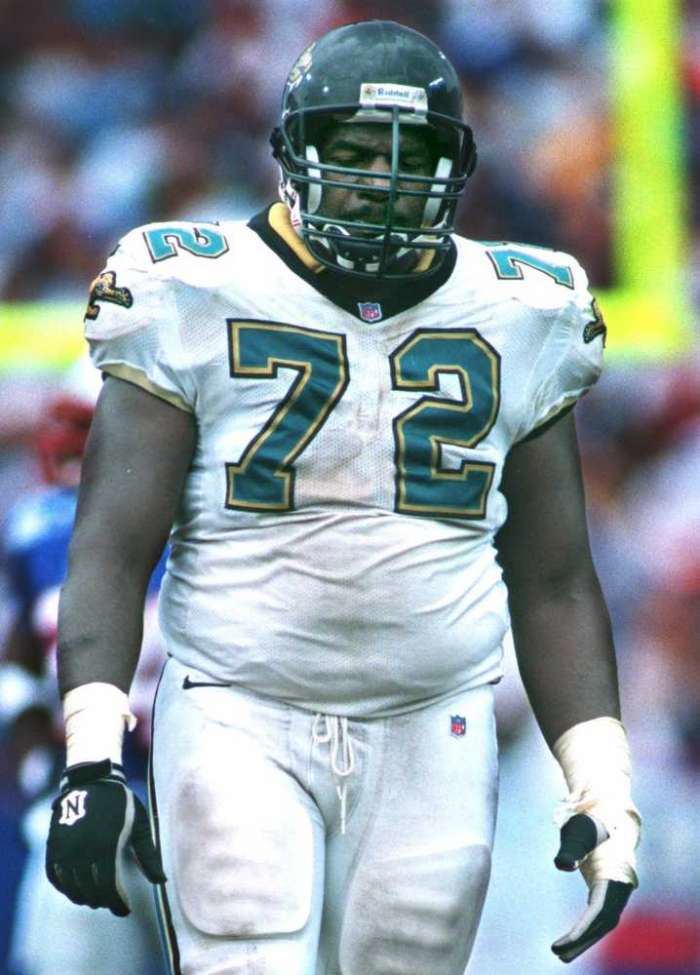 Leon Searcy Leon Searcy OT 72 for the Jacksonville Jaguars 19962000