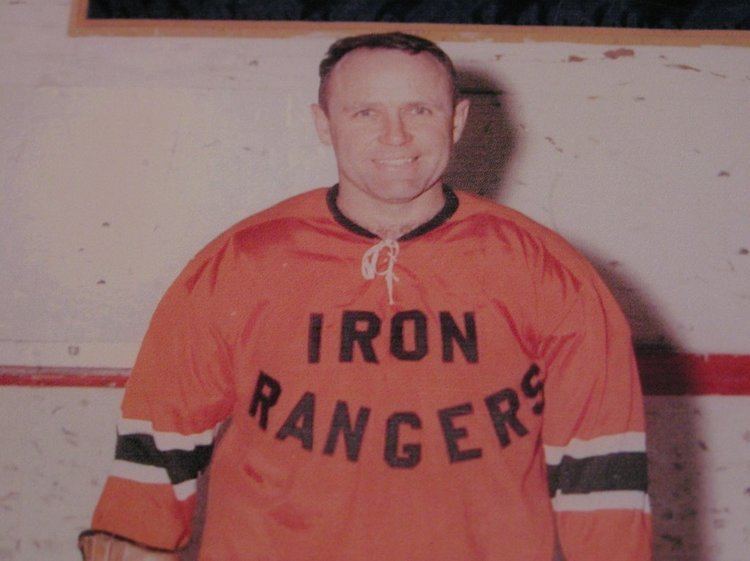 Leonard Brumm Hometown Hockey Leonard Brumm Carlson Brothers 1st Pro Coach