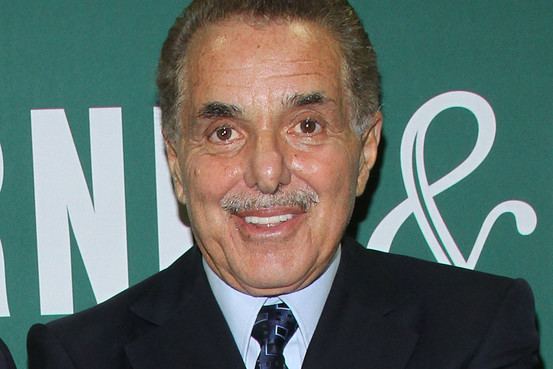 Leonard Riggio Barnes amp Noble Chairman Books a 40 Million Loss on Stock