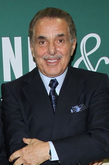 Leonard Riggio Barnes amp Noble Chairman Books a 40 Million Loss on Stock