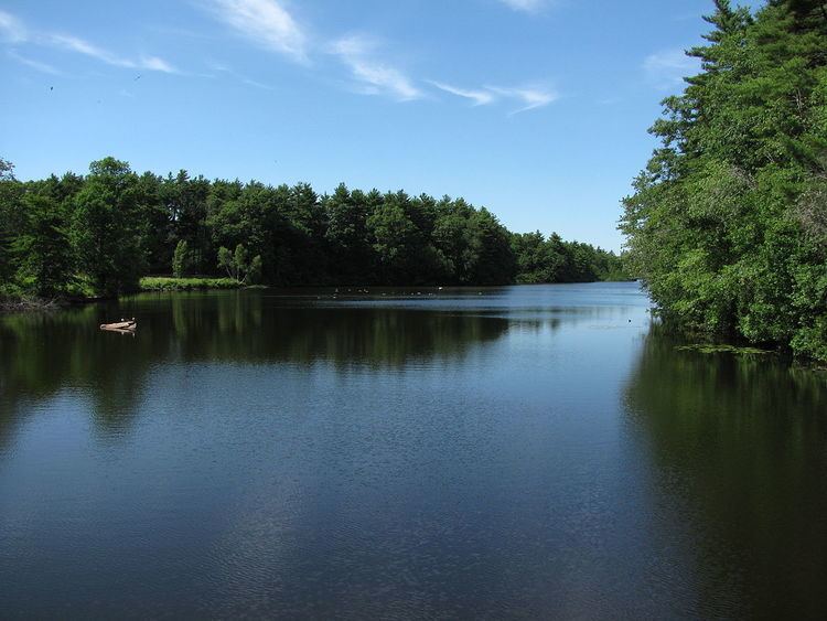 Leonards Pond (Rochester, Massachusetts)