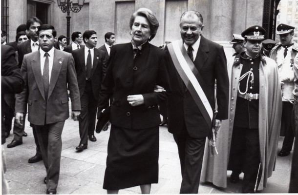 Leonor Oyarzún Presidente Patricio Aylwin y Primera Dama Leonor Oyarzn Archivo